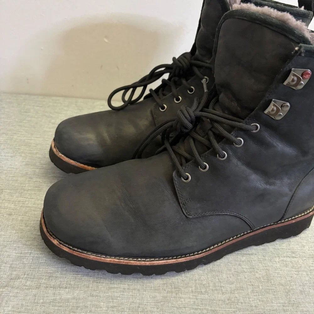 UGG Hannen TL Boots Mens 11 Black Waterproof Leather Shearling Lined Lace Up